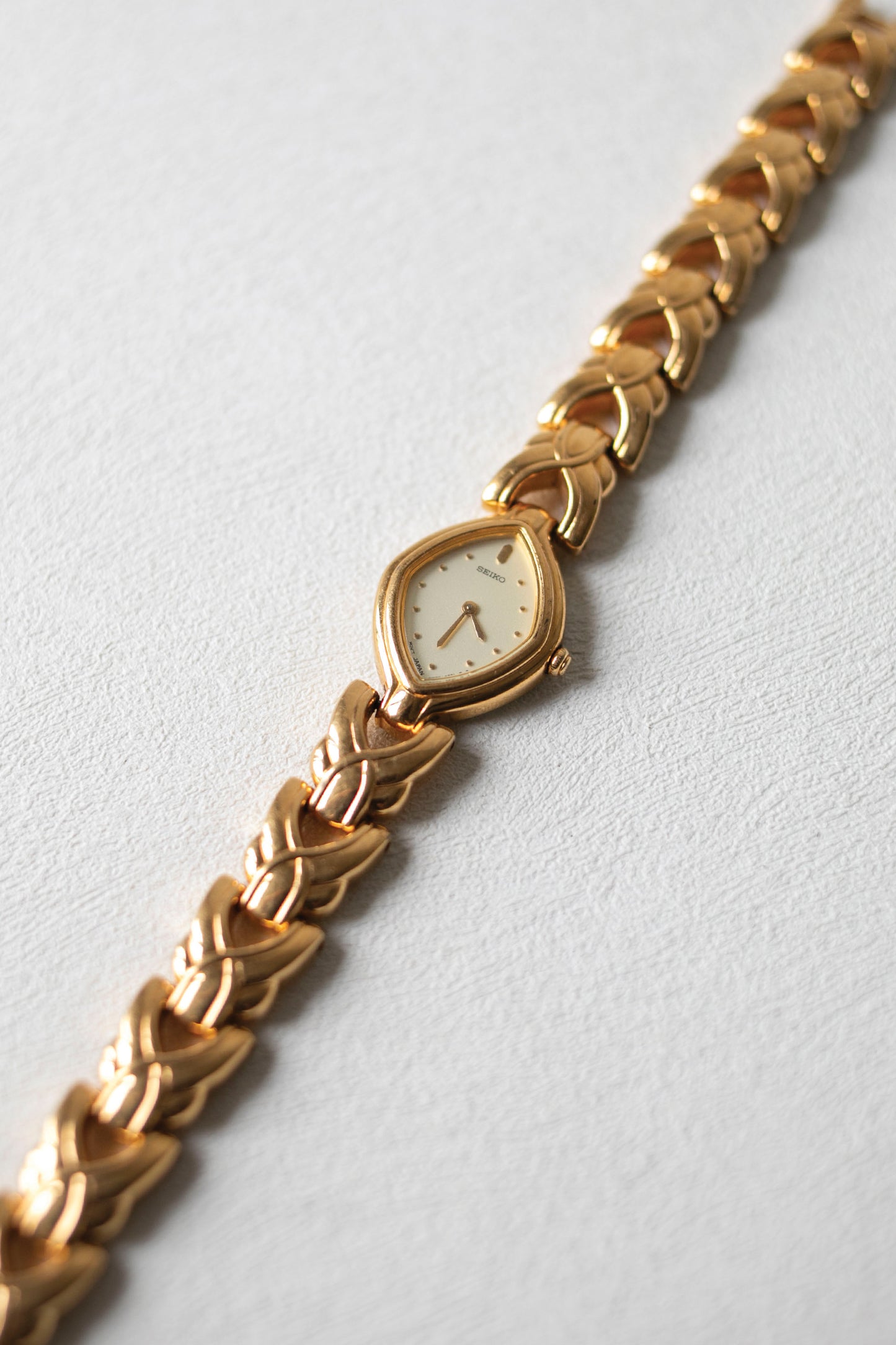 True Vintage: Seiko S20 (Gold)