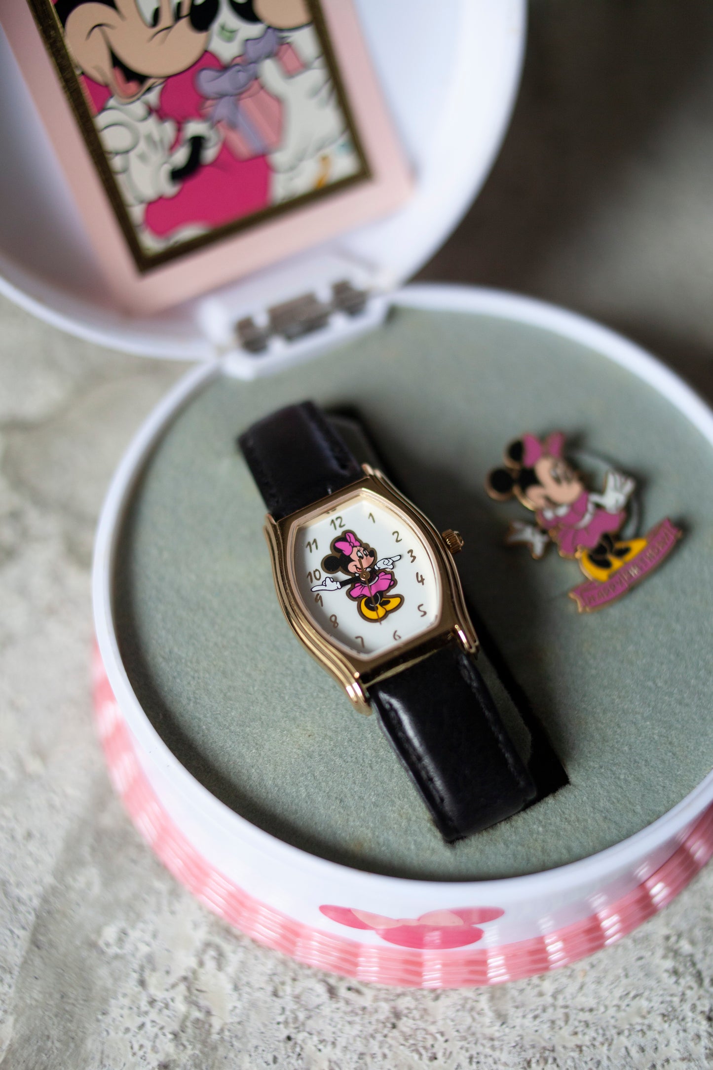 Premium Vintage: Minnie's Birthday Cake