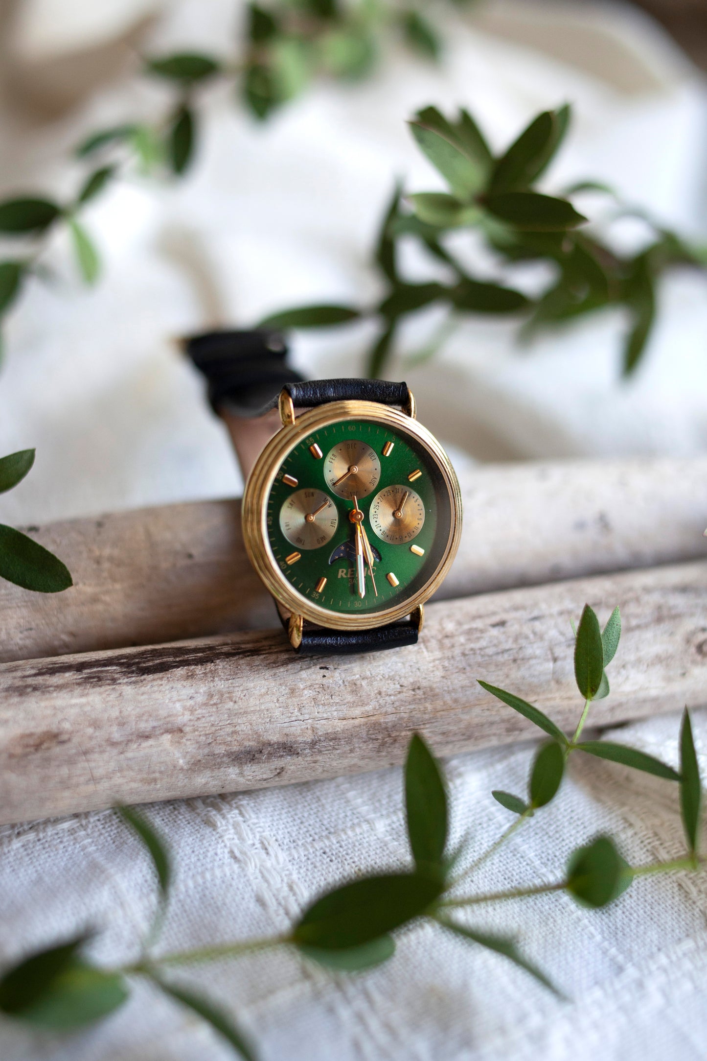 True Vintage: Relic Bravery (Forest Green)