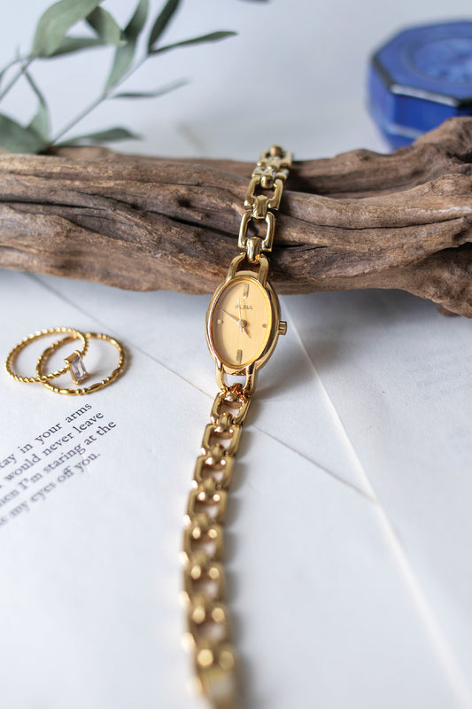 True Vintage: Alba Alcott