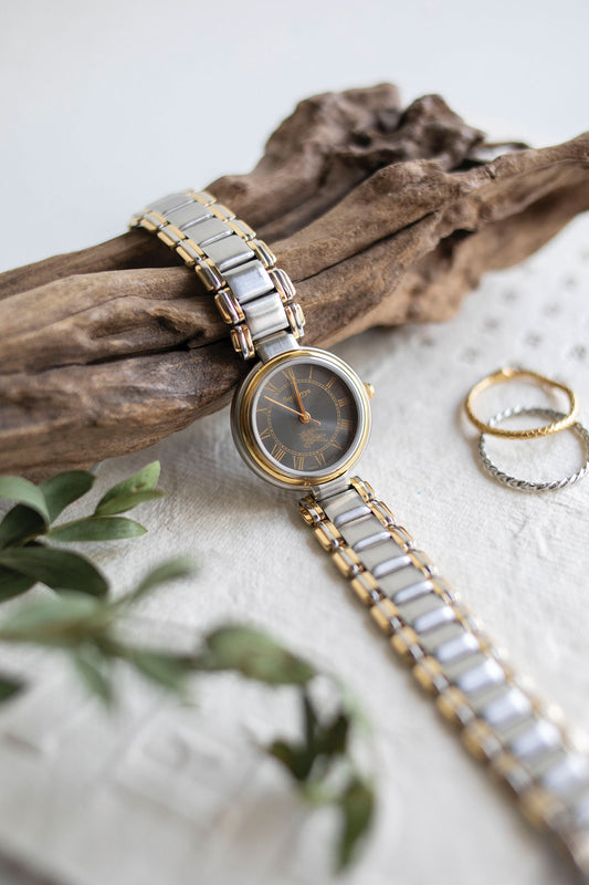 Luxury Vintage: Burberry LX107