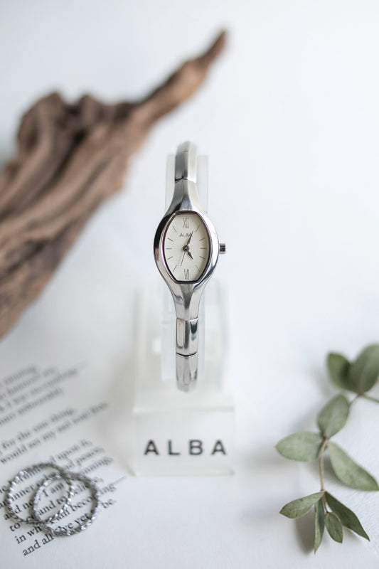 True Vintage: Alba Isolde (Snow)