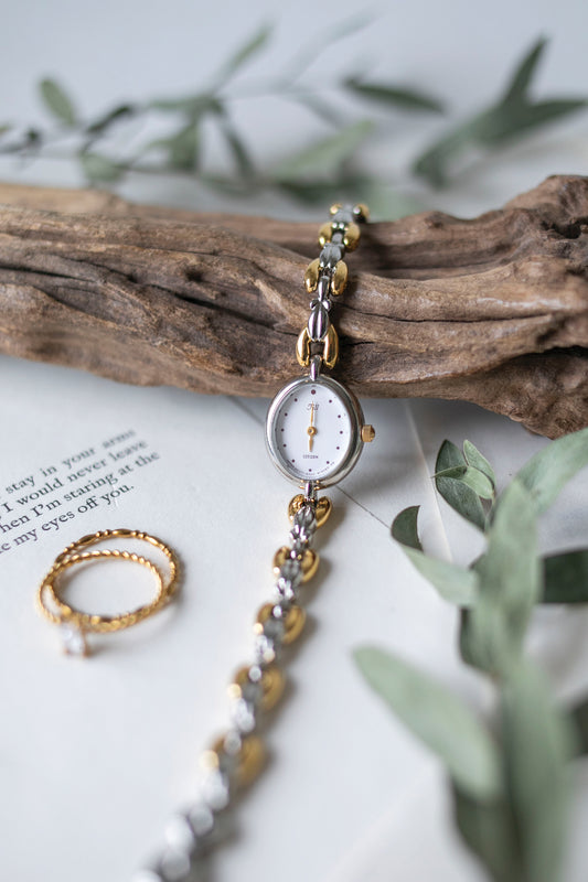 True Vintage: Citizen Twirl