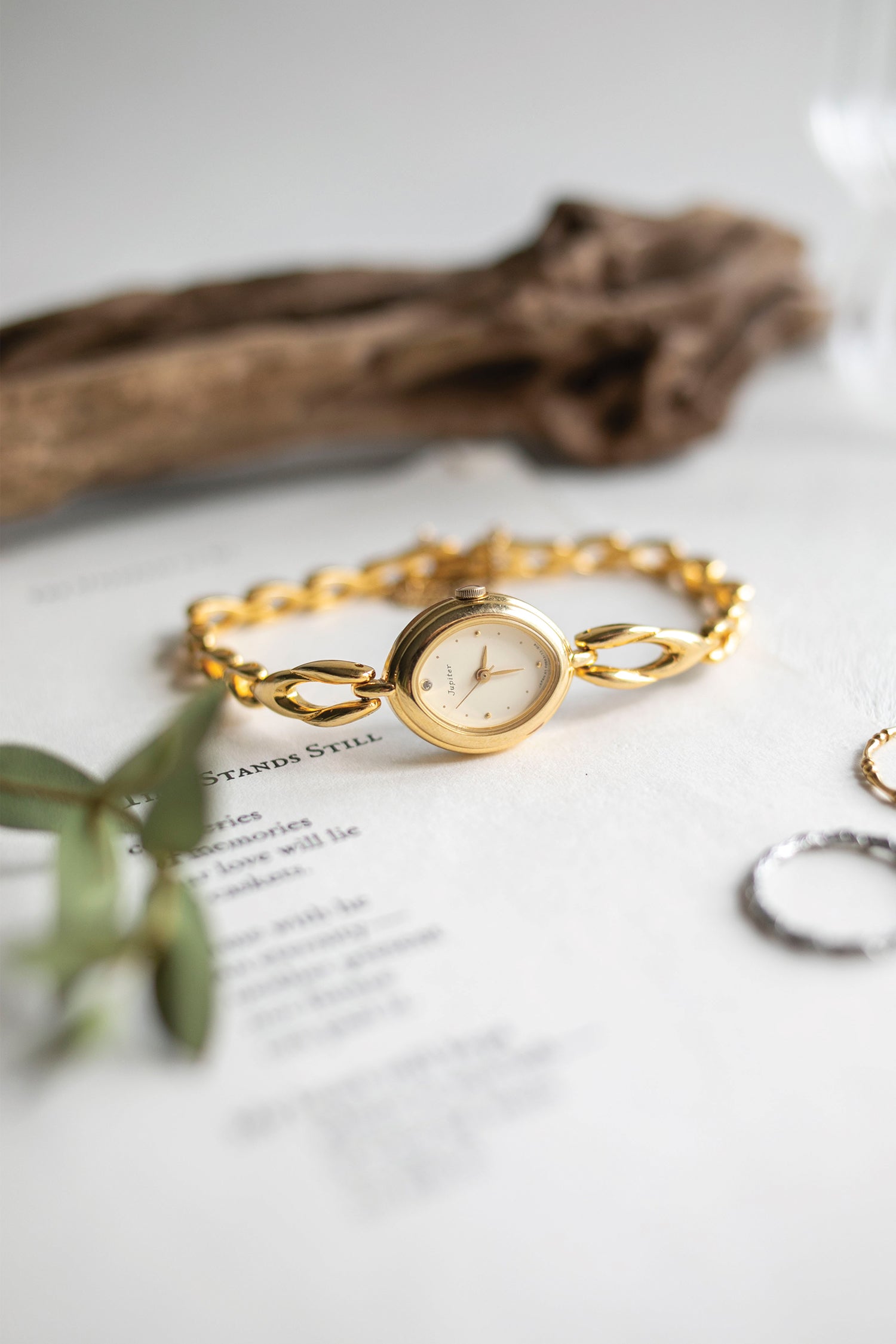 True Vintage: Orient Esme (10906557972639)