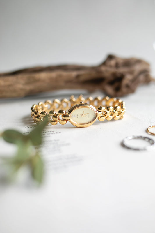 True Vintage: Seiko Belfina 1990 (Gold)