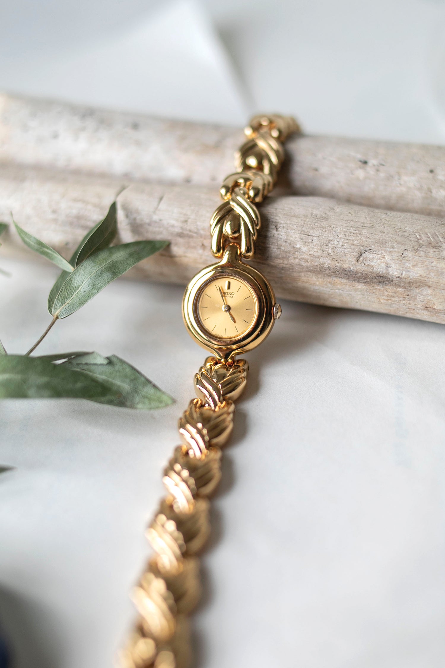 True Vintage: Seiko Alara (Gold) (10870090465439)