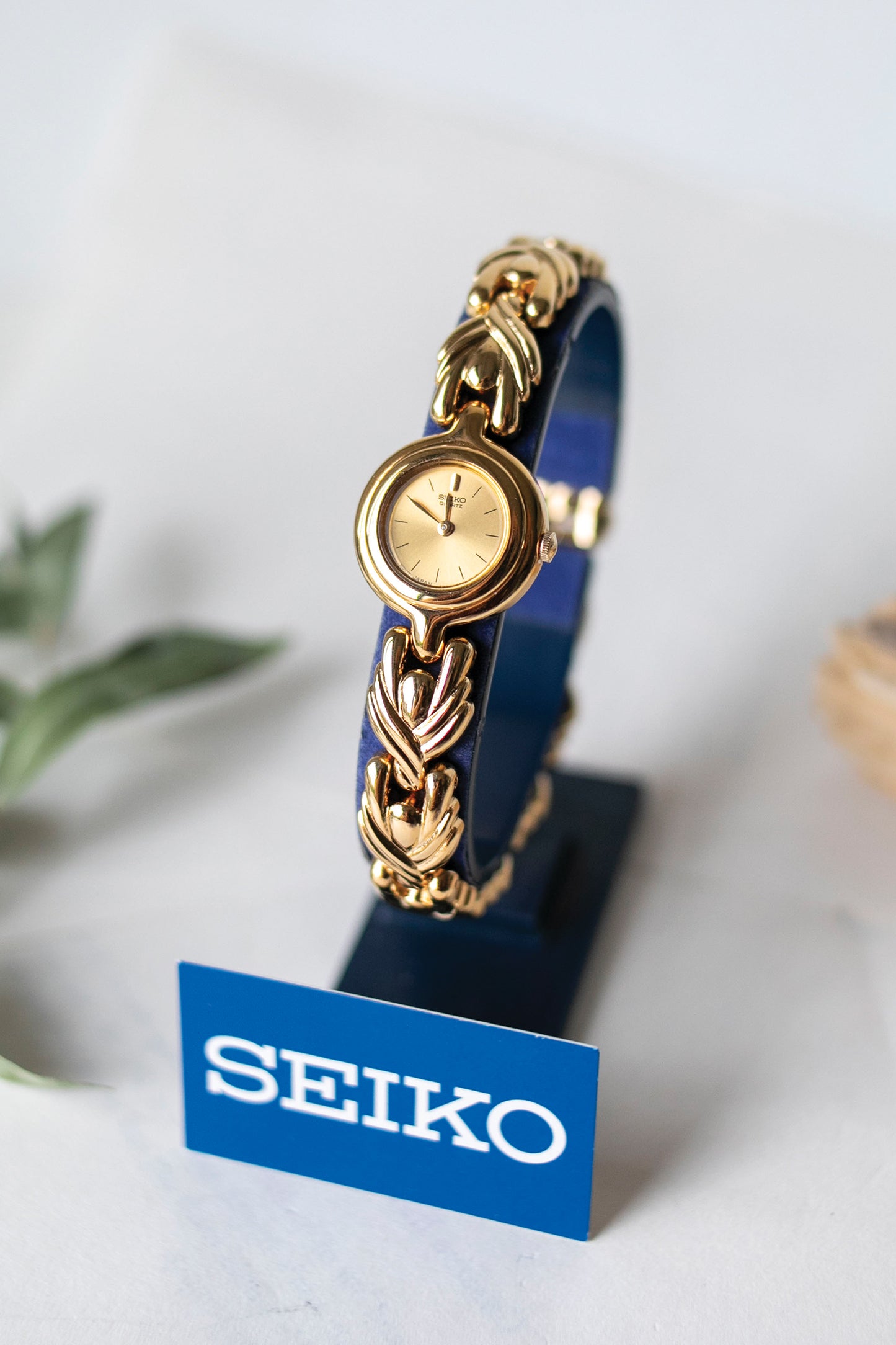 True Vintage: Seiko Alara (Gold) (10870090465439)
