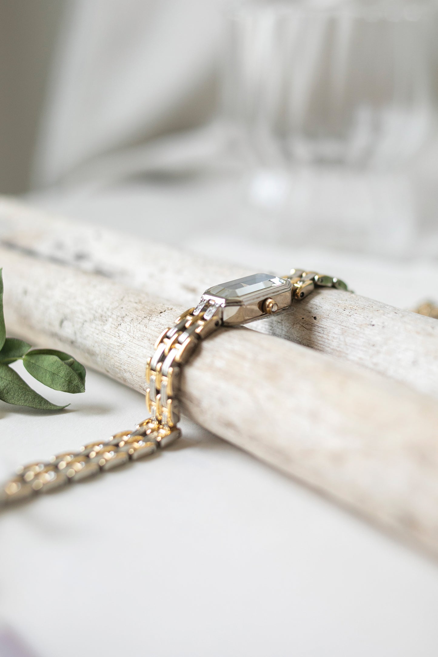 True Vintage: Solitaire (Black)