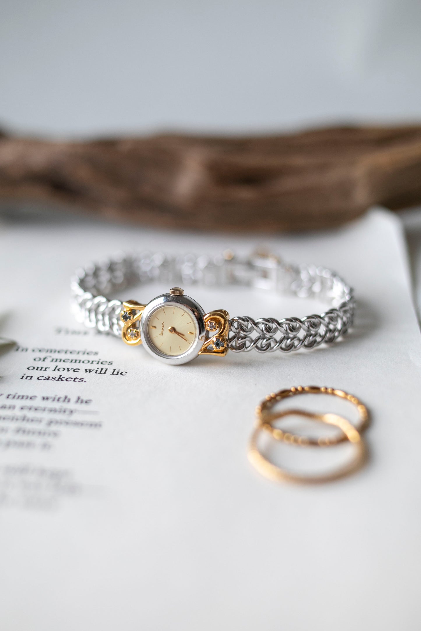 True Vintage: Dana D1