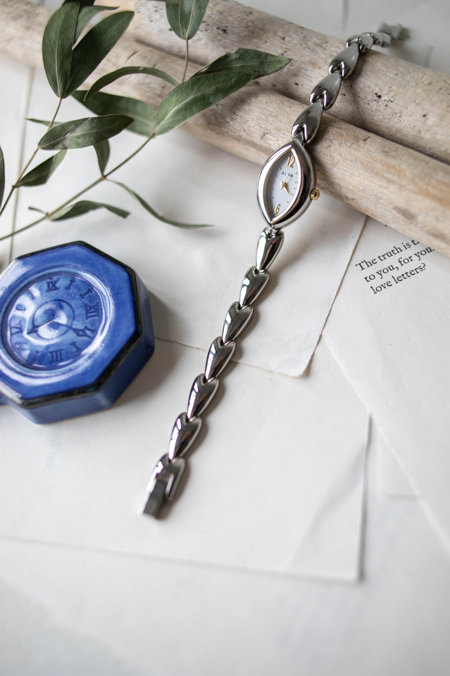 True Vintage: Alba Cintra (White/Dual-toned)