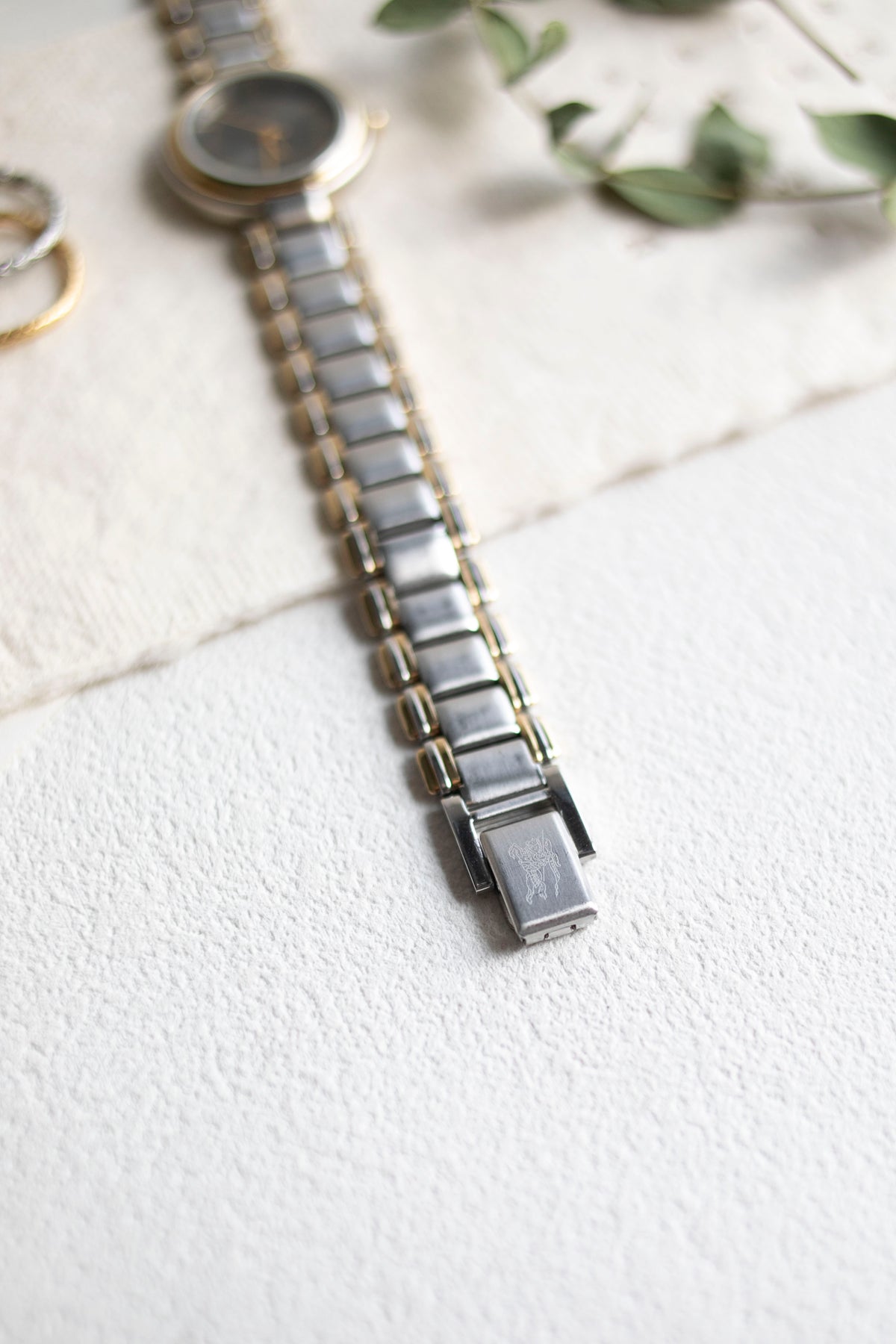 Luxury Vintage: Burberry LX107