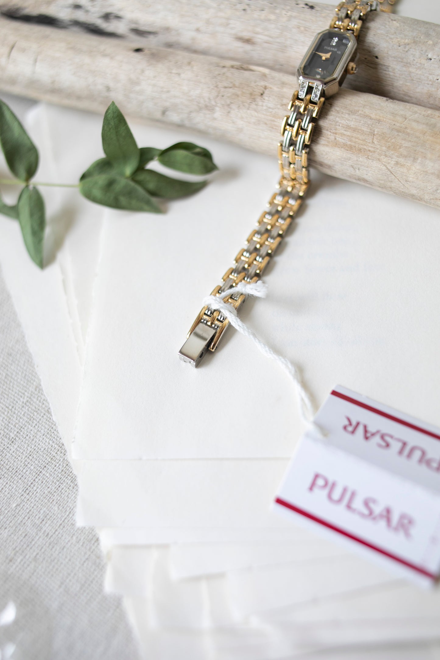 True Vintage: Solitaire (Black)