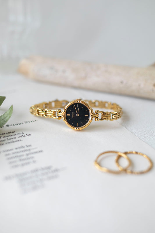 True Vintage: Seiko S154 (Gold)