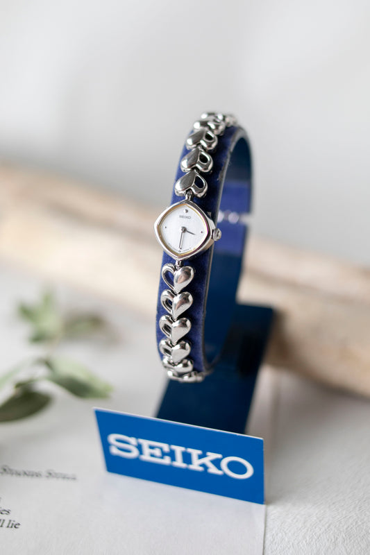 True Vintage: Seiko S212 (Silver)