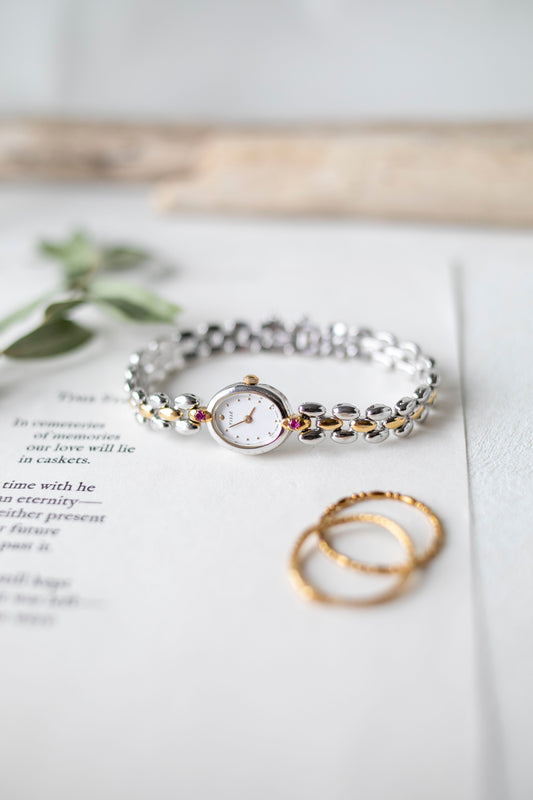 True Vintage: Seiko S225 (Ruby)