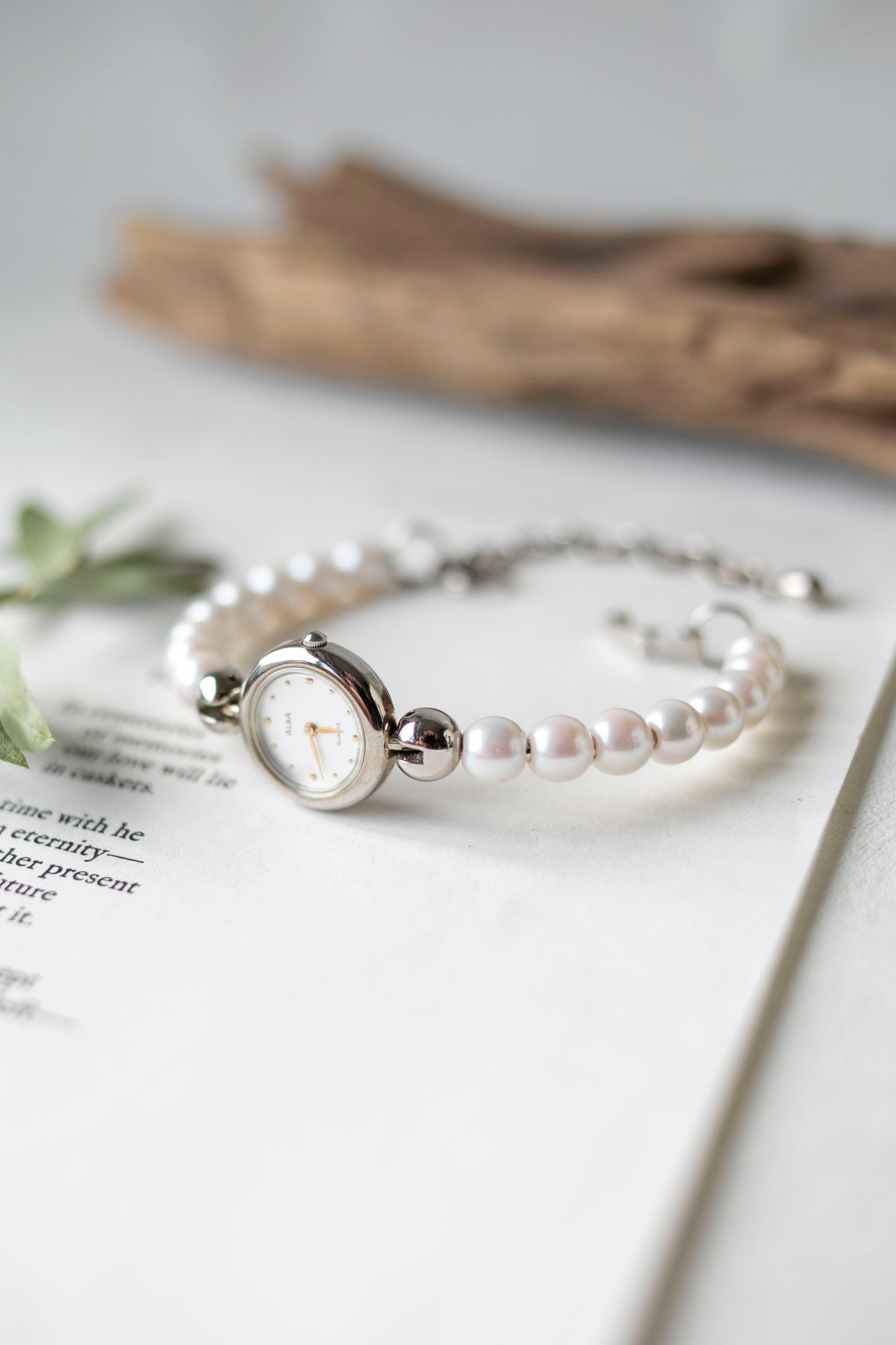 True Vintage: Alba A1 (Silver)