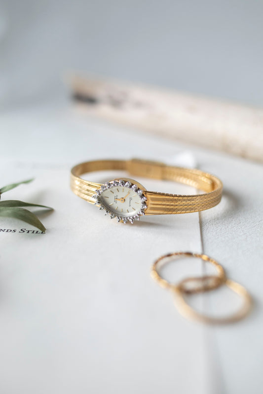 True Vintage: Armitron AR1