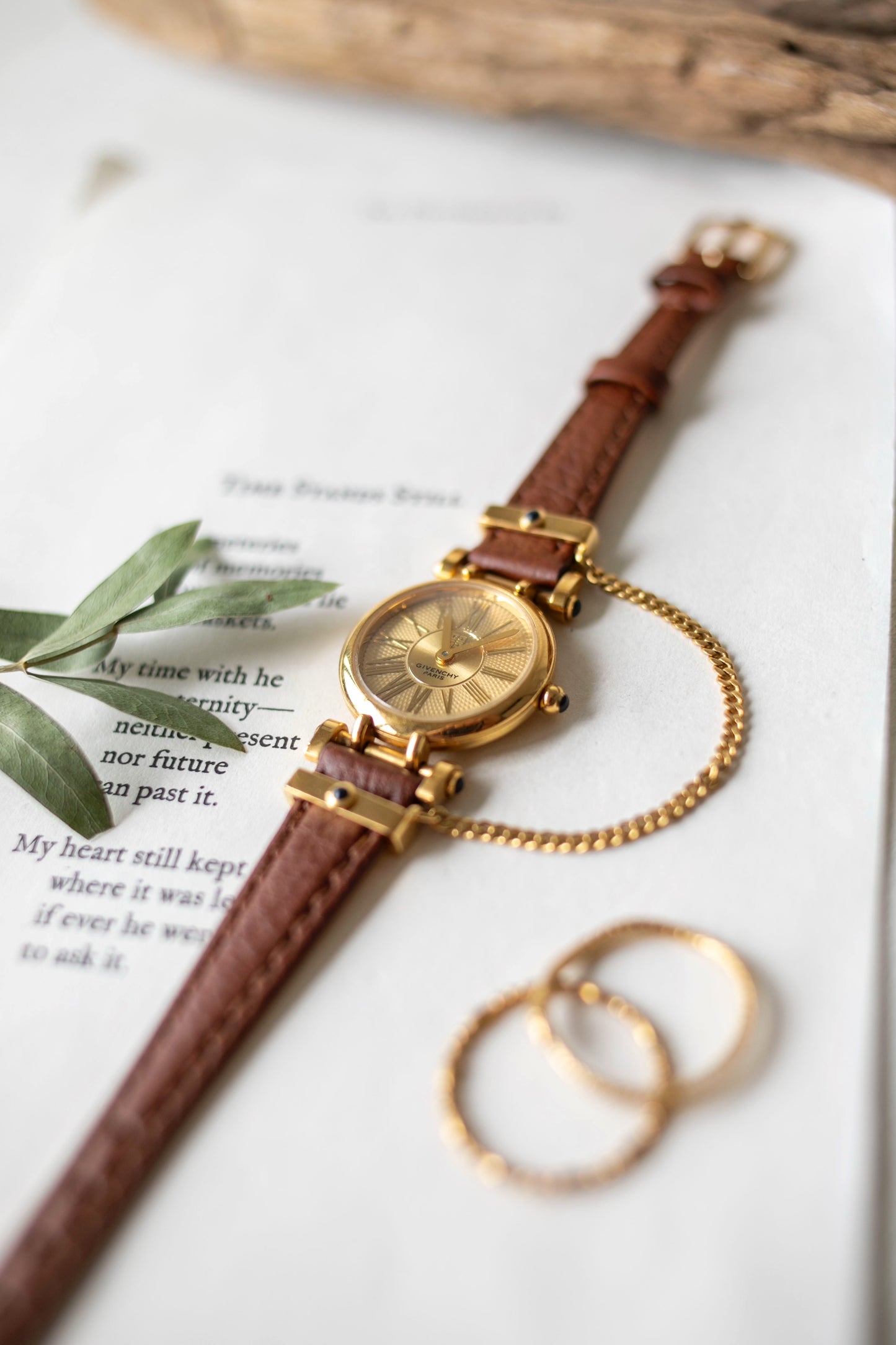 Lux Vintage: Givenchy LX11