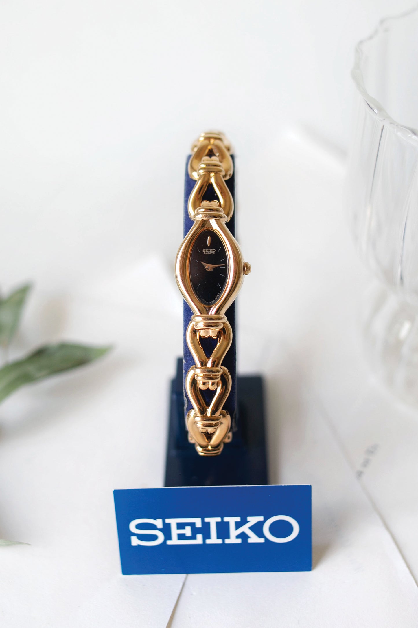 True Vintage: Seiko S10 (Black)