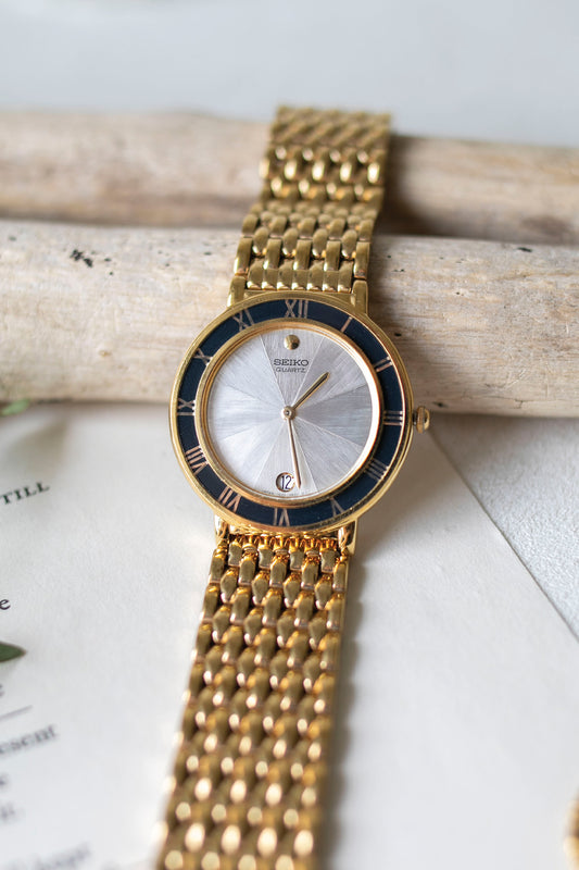 True Vintage: Seiko S37 (Holographic)