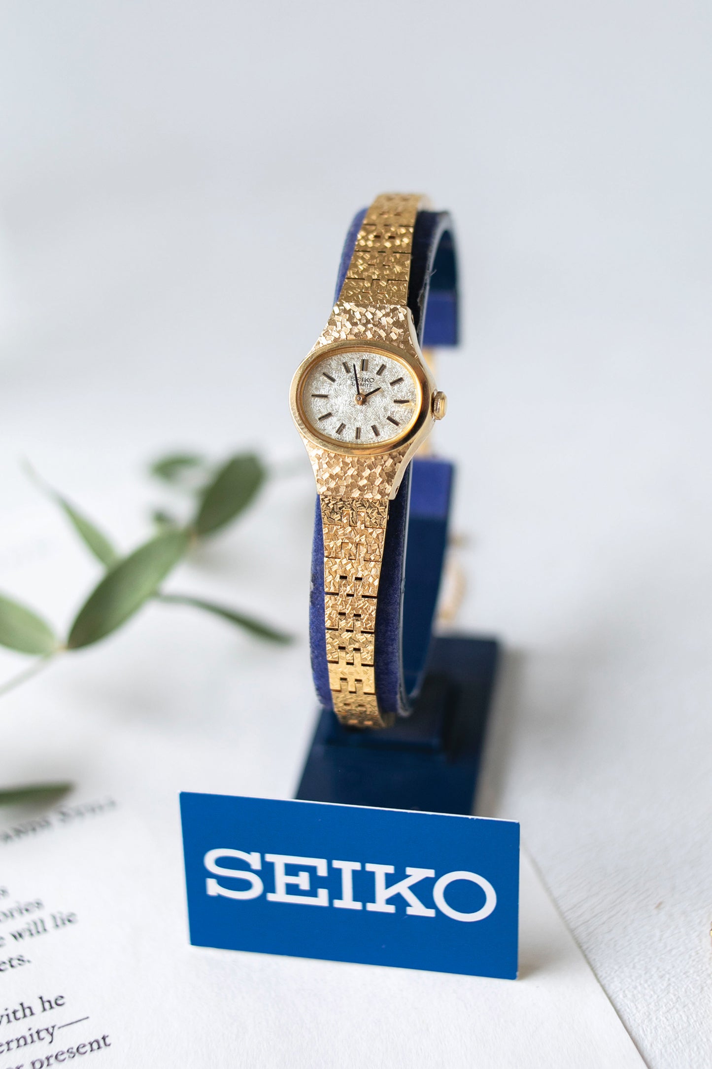 True Vintage: Seiko S74 (Gold)